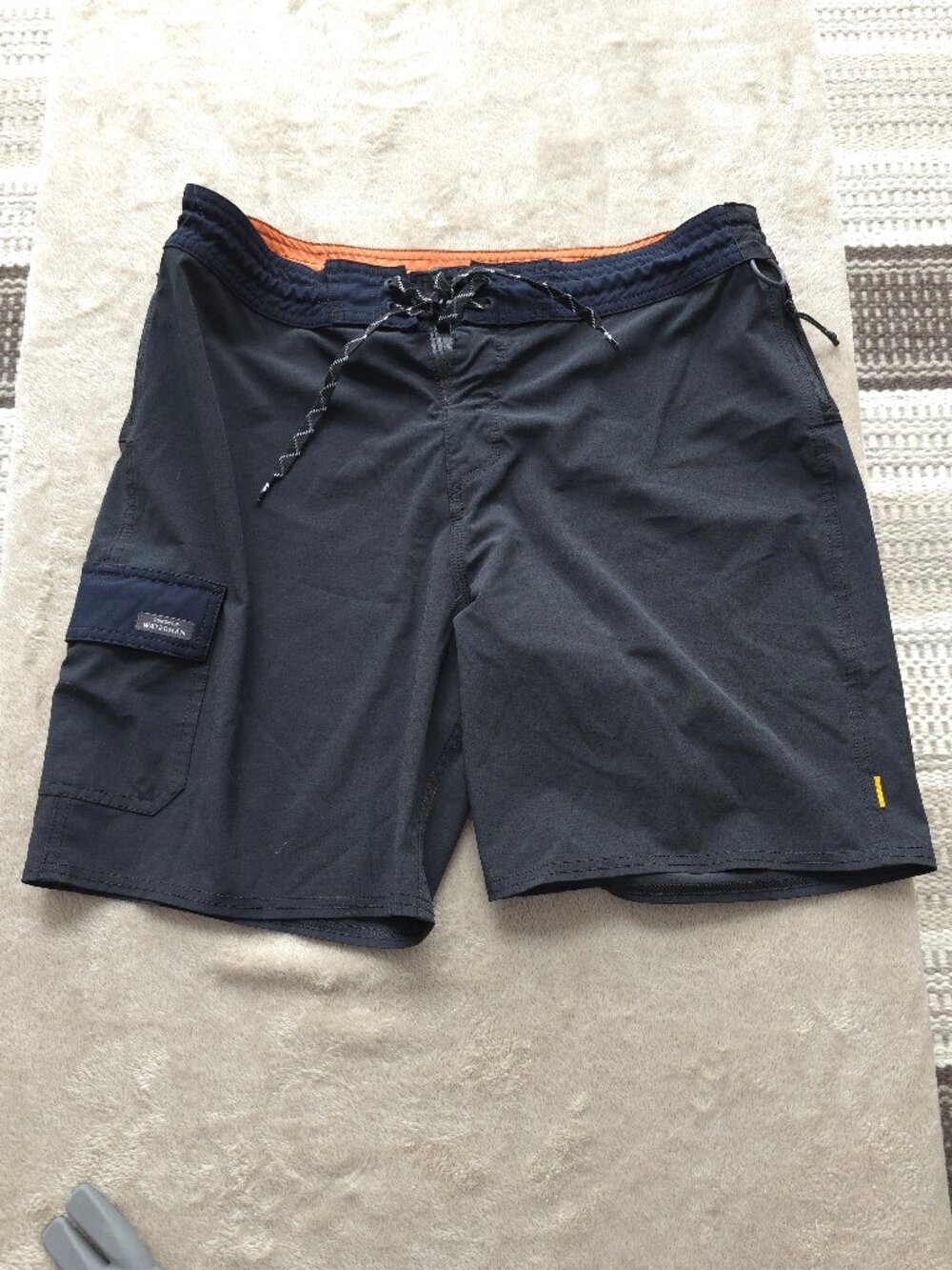 QUICKSILVER board shorts black men size 34